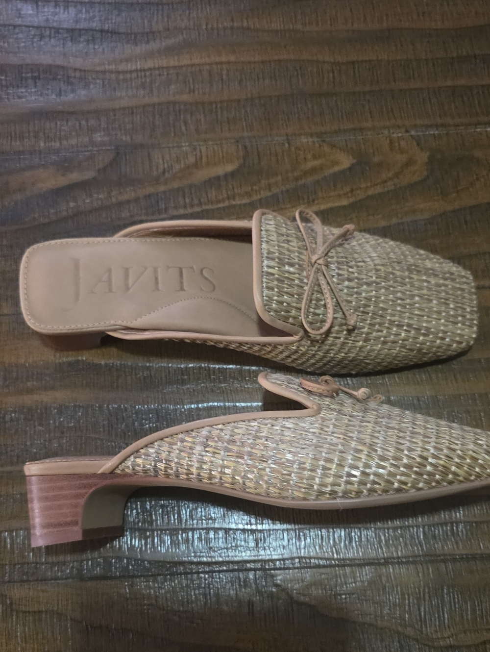 Eric Javits Natural Woven Bow-Accent Mule Slides